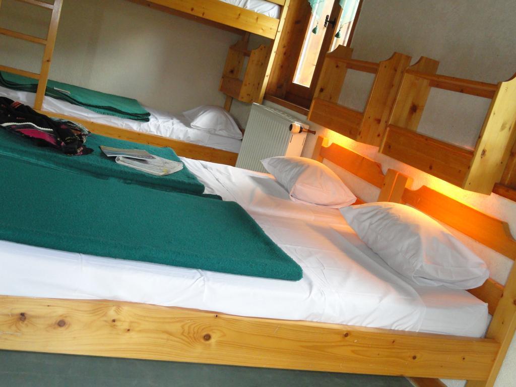 Отель Chalet La Source Saint-Nicolas-la-Chapelle  Номер фото