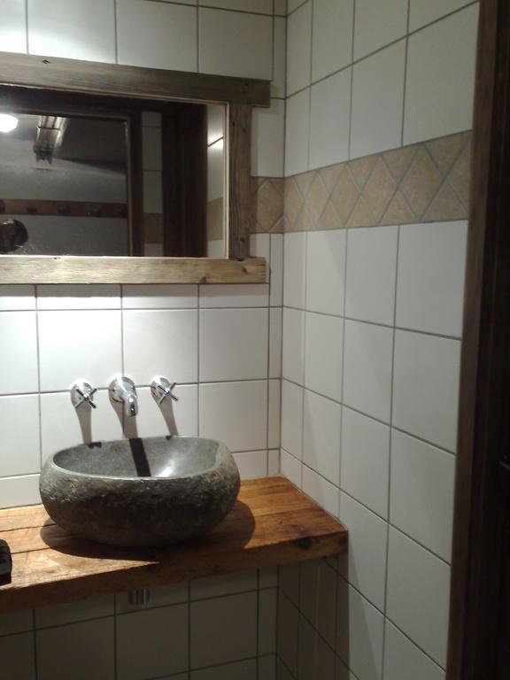 Отель Chalet La Source Saint-Nicolas-la-Chapelle  Экстерьер фото