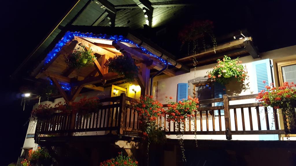 Отель Chalet La Source Saint-Nicolas-la-Chapelle  Экстерьер фото