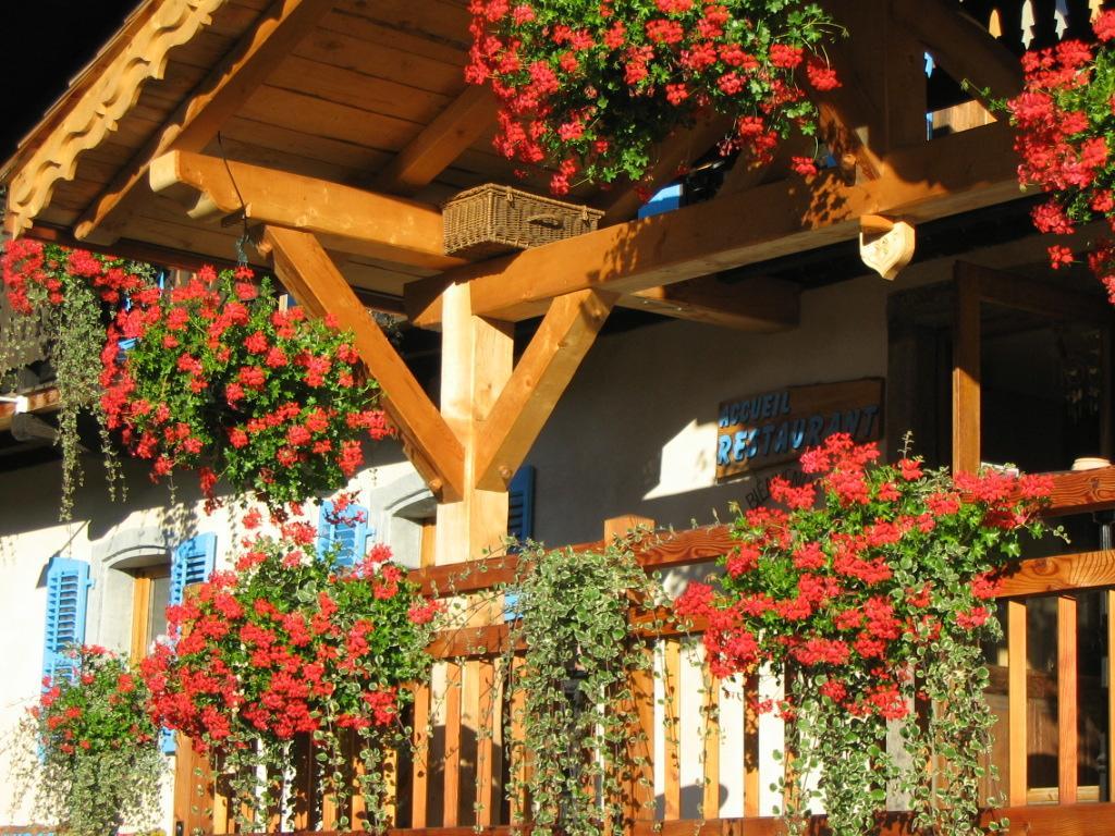 Отель Chalet La Source Saint-Nicolas-la-Chapelle  Экстерьер фото