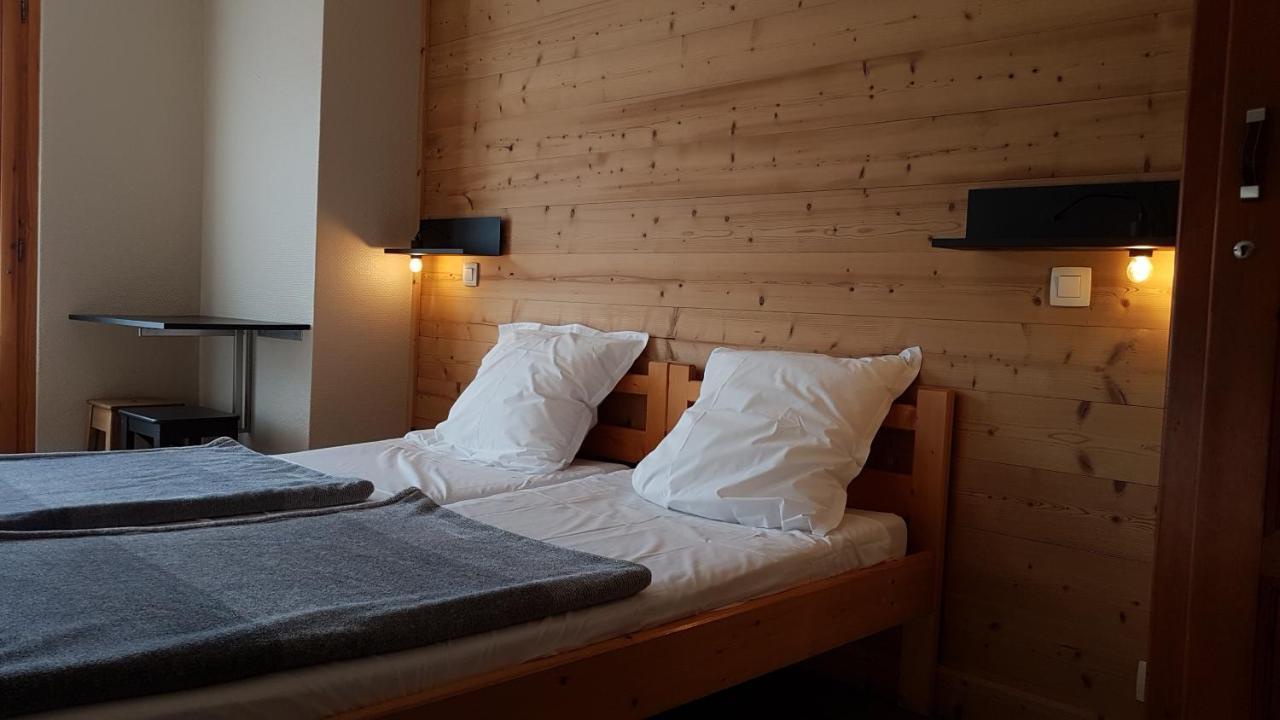 Отель Chalet La Source Saint-Nicolas-la-Chapelle  Экстерьер фото